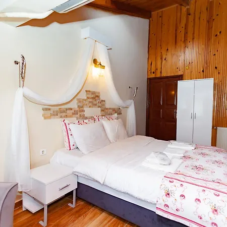 Tias Shelale * Agva (Marmara)