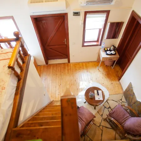 Tias Shelale * Ağva