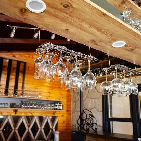 Tias Shelale * Ağva