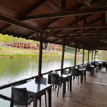 Tias Shelale * Ağva