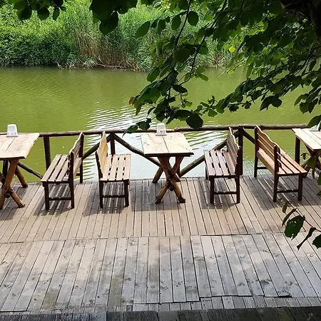 Tias Shelale Ξενοδοχείο