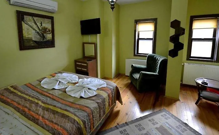 Hotel Tias Shelale *