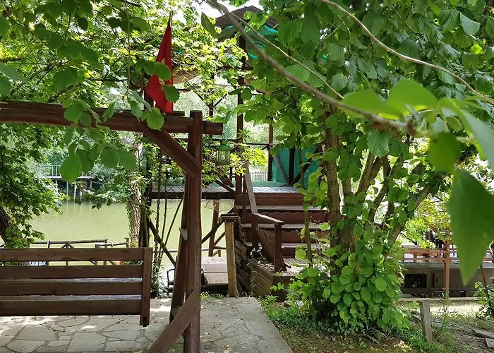 Tias Shelale Hotel Ağva